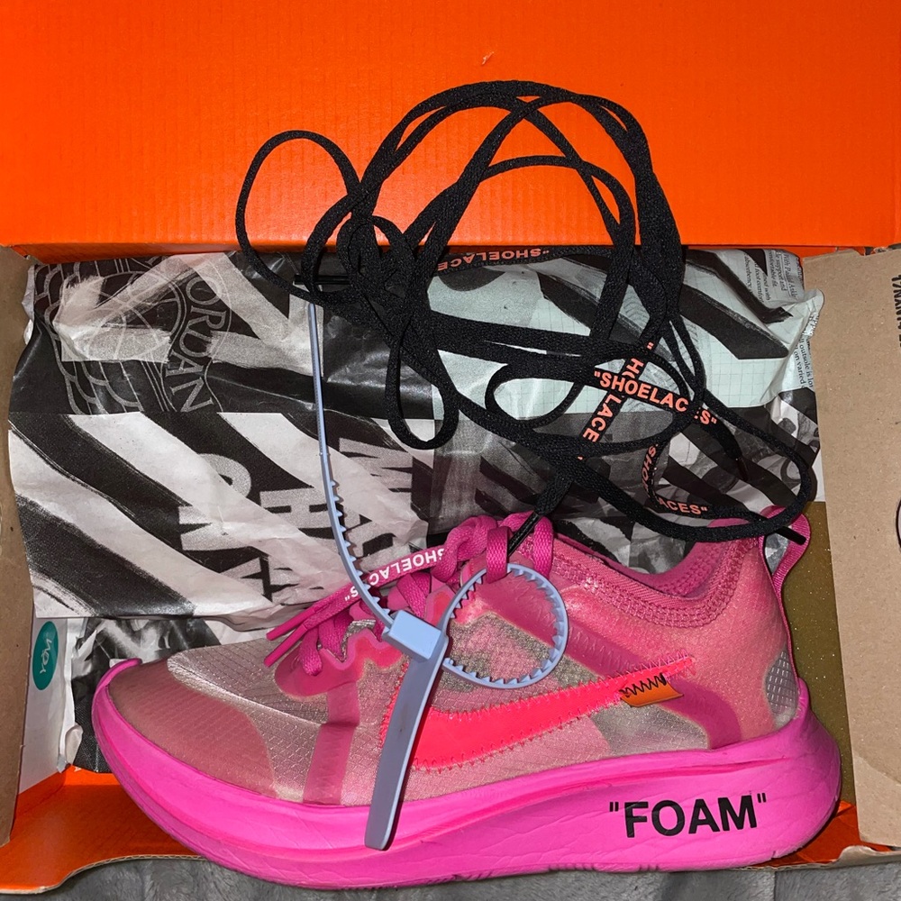 Off-white zoom fly